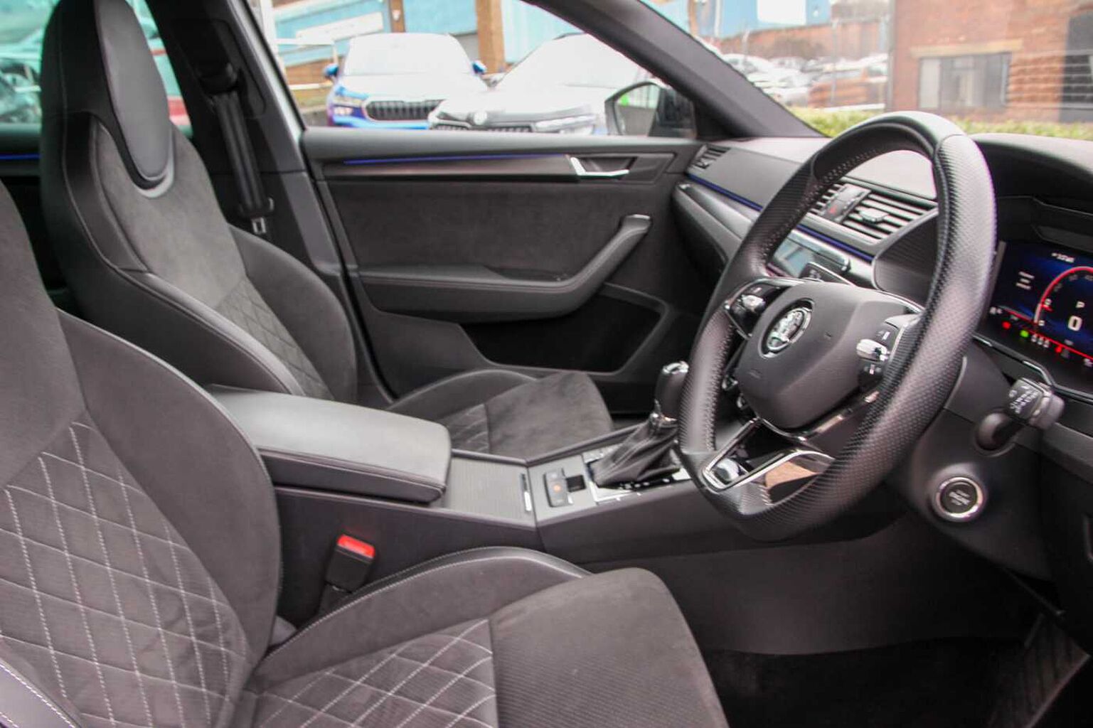 SKODA Superb 2.0 TSI (190ps) SportLine Plus DSG Hatch