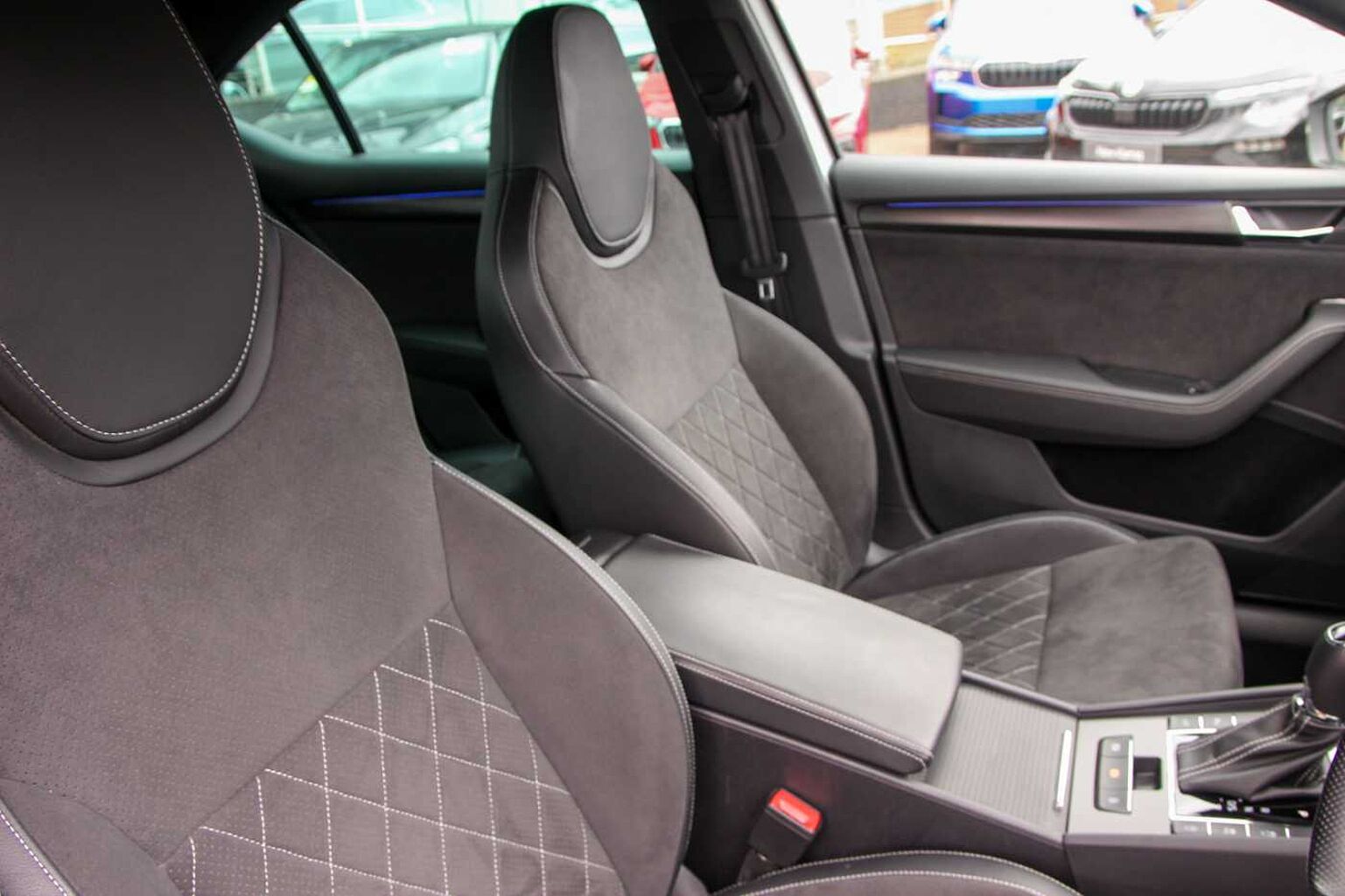 SKODA Superb 2.0 TSI (190ps) SportLine Plus DSG Hatch