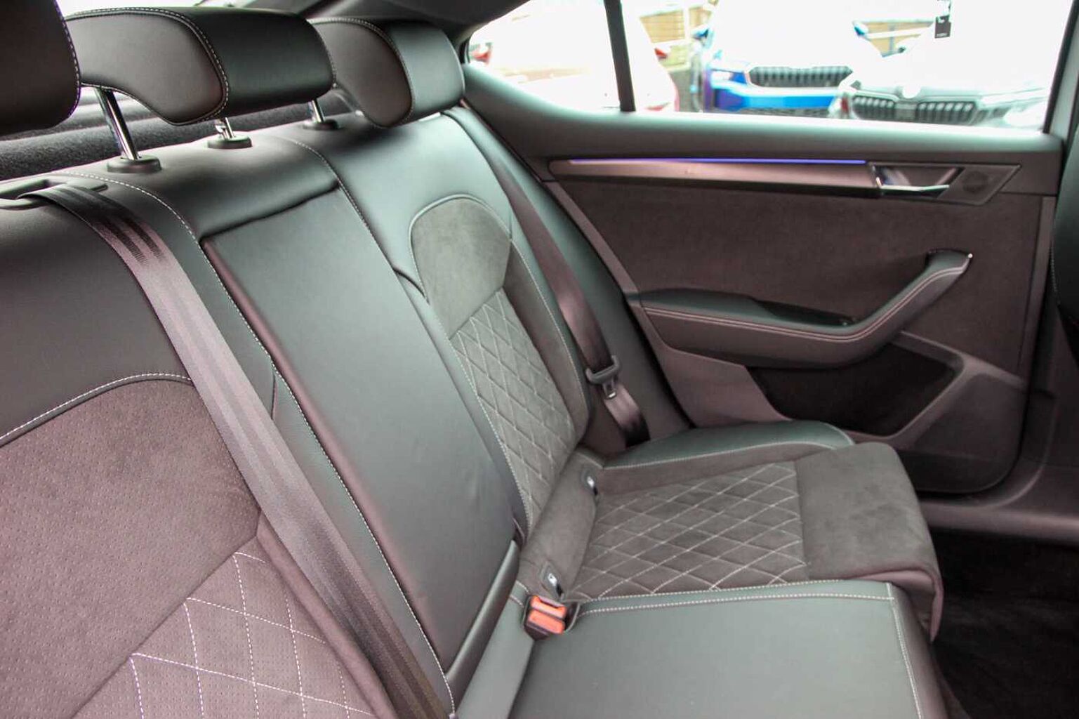 SKODA Superb 2.0 TSI (190ps) SportLine Plus DSG Hatch
