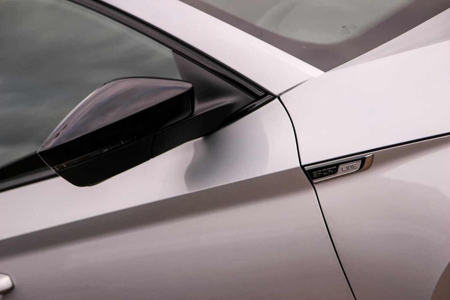 SKODA Superb 2.0 TSI (190ps) SportLine Plus DSG Hatch