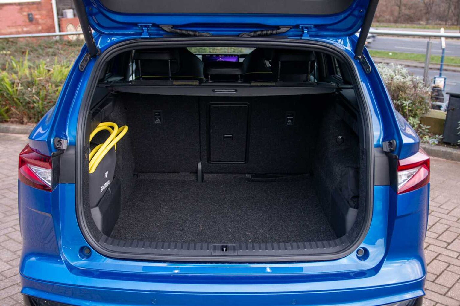 SKODA Enyaq Iv Estate iV vRS 82 kWh 299 PS Single speed 4x4