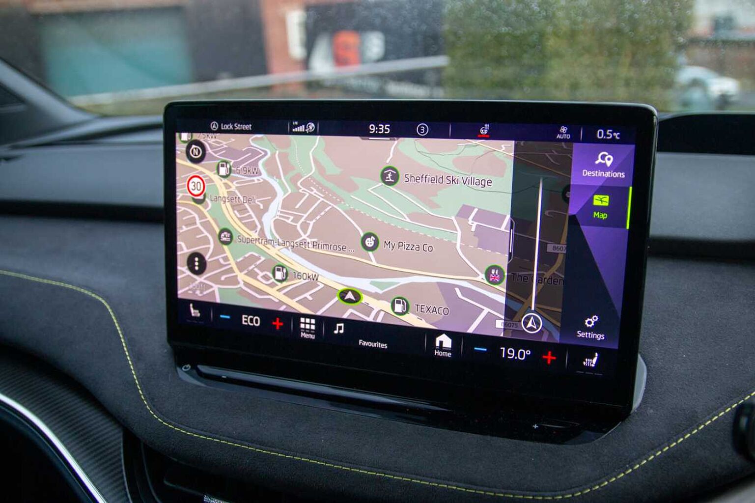 SKODA Enyaq Iv Estate iV vRS 82 kWh 299 PS Single speed 4x4