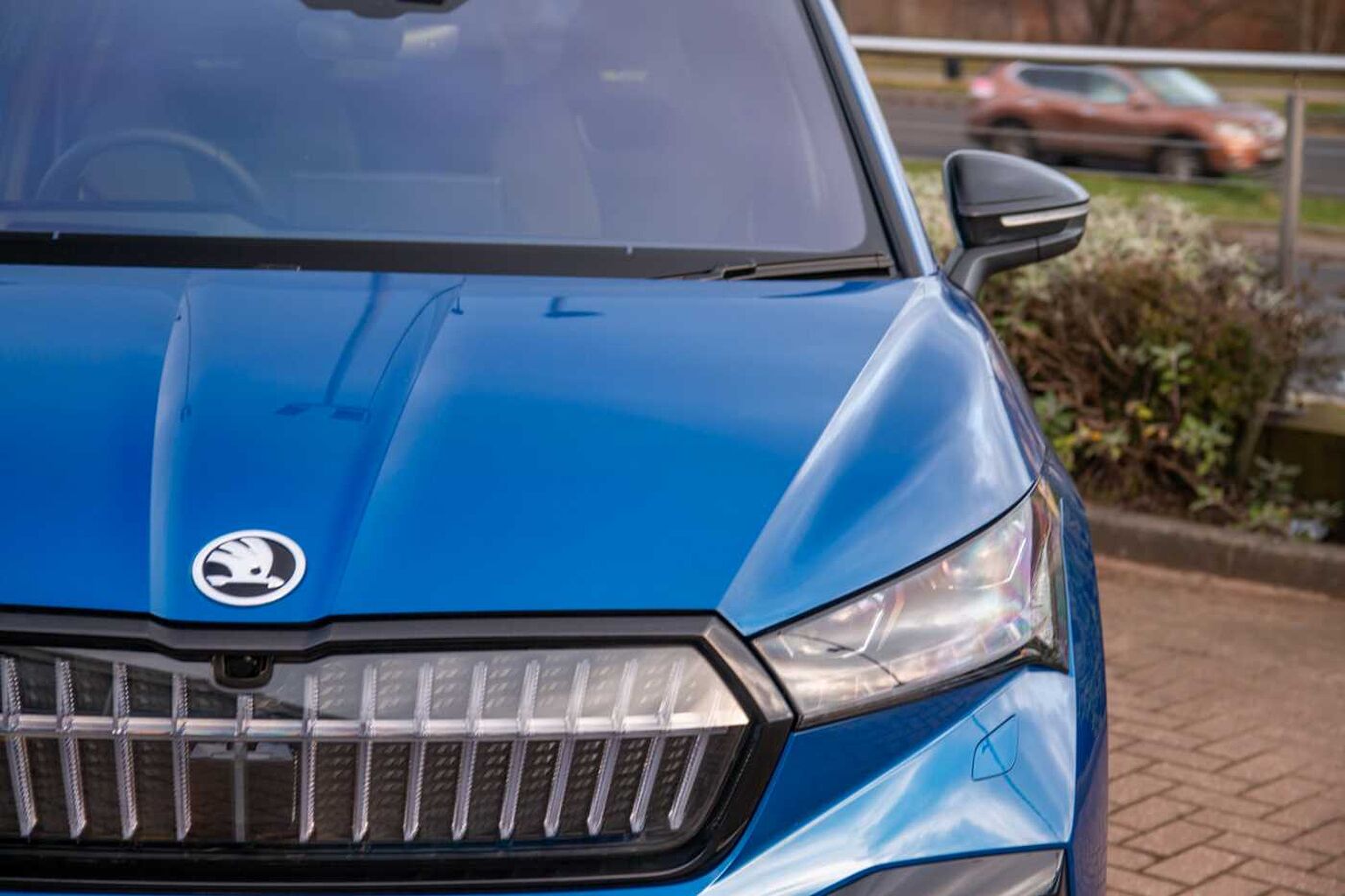 SKODA Enyaq Iv Estate iV vRS 82 kWh 299 PS Single speed 4x4
